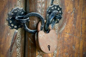 anonymize private key in cold storage best practices