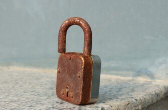 lock tokens atom on compound step by step