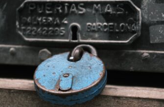 lock tokens atom on pendle