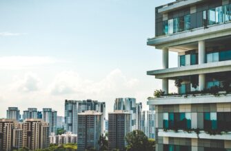 earn interest ton on compound low risk