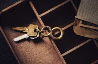 is it safe to guard private key safely