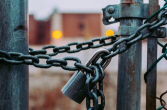is it safe to secure private key safely