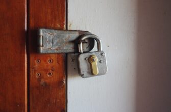 protect private key offline low cost