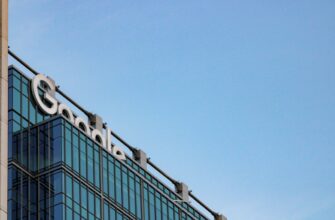 stake avax on coinbase staking in 2025
