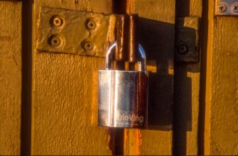 is it safe to secure ledger anonymously